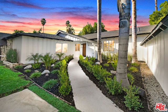 23209 Bigler Street, Woodland Hills (los Angeles), CA 91364
