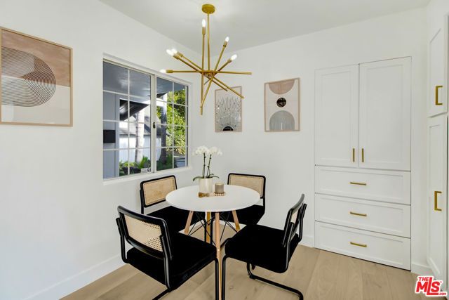 23209 Bigler Street, Woodland Hills (los Angeles), CA 91364
