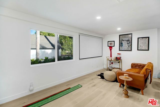 23209 Bigler Street, Woodland Hills (los Angeles), CA 91364