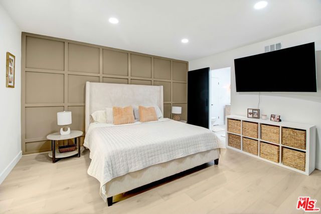 23209 Bigler Street, Woodland Hills (los Angeles), CA 91364