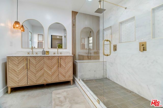 23209 Bigler Street, Woodland Hills (los Angeles), CA 91364