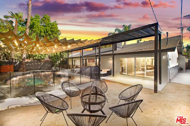 23209 Bigler Street, Woodland Hills (los Angeles), CA 91364