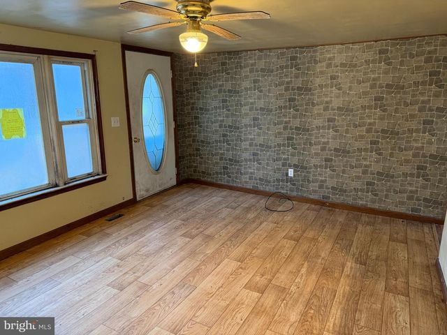 2257 S FORGE RD, Palmyra, PA 17078