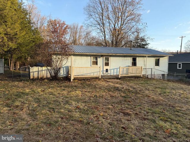 2257 S FORGE RD, Palmyra, PA 17078