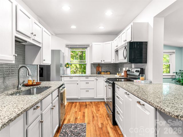 148 Sand Hill Road, Asheville, NC 28806