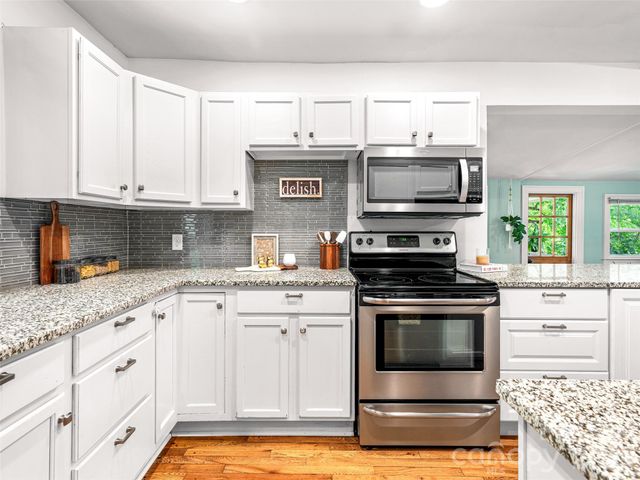 148 Sand Hill Road, Asheville, NC 28806
