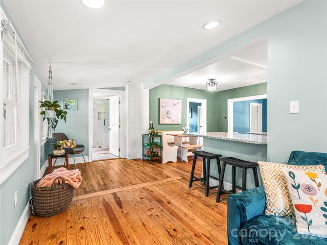 148 Sand Hill Road, Asheville, NC 28806
