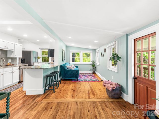 148 Sand Hill Road, Asheville, NC 28806