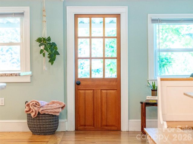 148 Sand Hill Road, Asheville, NC 28806