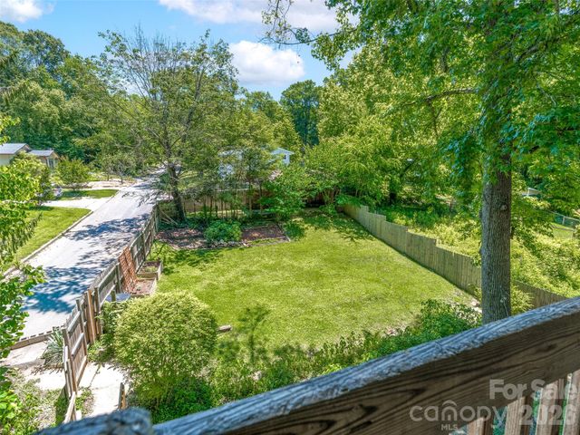 148 Sand Hill Road, Asheville, NC 28806