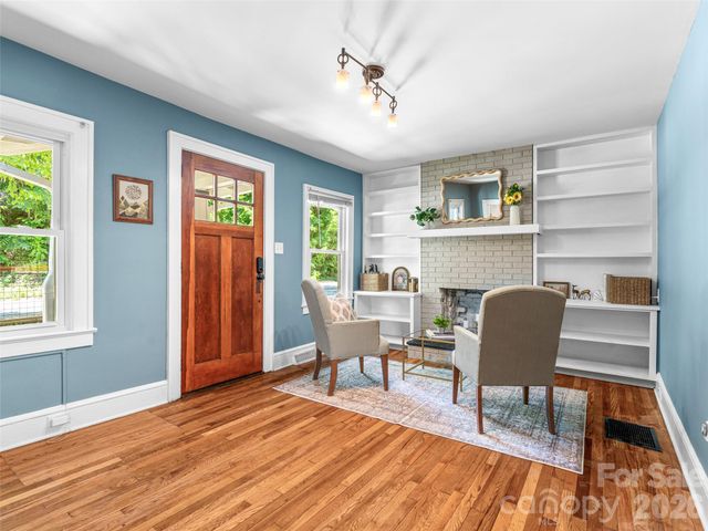 148 Sand Hill Road, Asheville, NC 28806