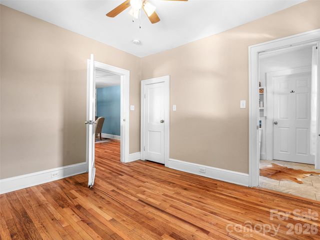 148 Sand Hill Road, Asheville, NC 28806