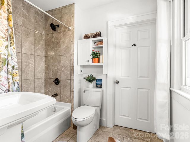 148 Sand Hill Road, Asheville, NC 28806