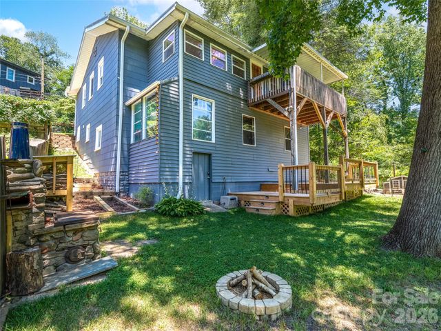148 Sand Hill Road, Asheville, NC 28806