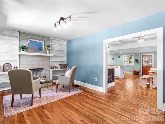148 Sand Hill Road, Asheville, NC 28806