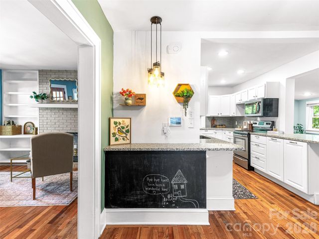 148 Sand Hill Road, Asheville, NC 28806