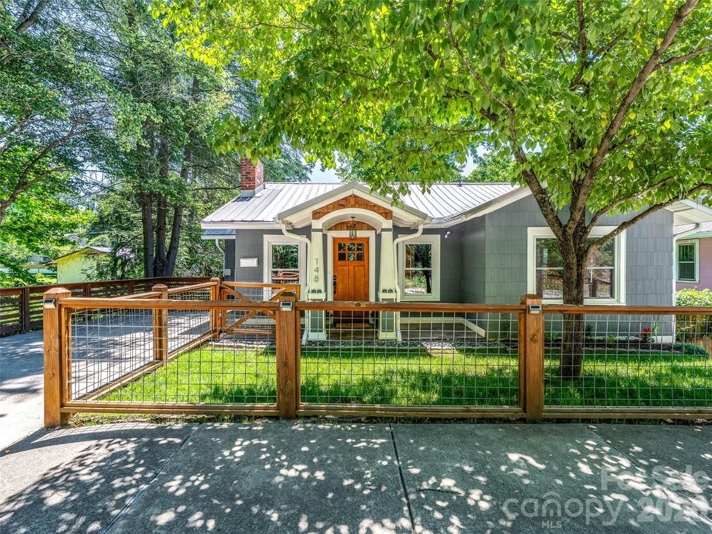 148 Sand Hill Road, Asheville, NC 28806