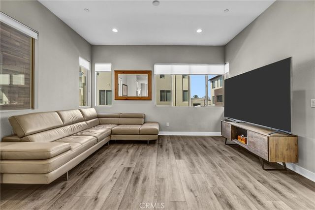 18 Ebb Tide, Newport Beach, CA 92663