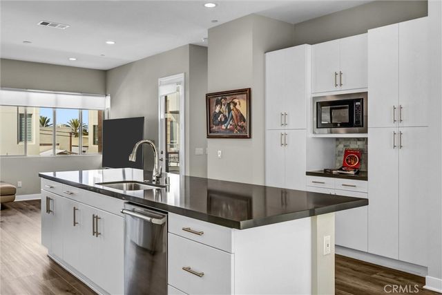 18 Ebb Tide, Newport Beach, CA 92663