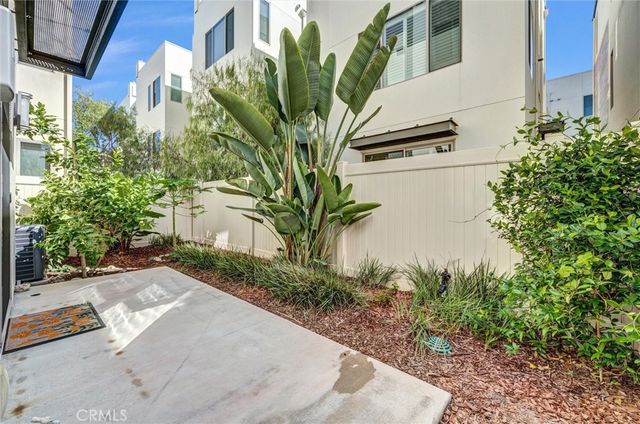 18 Ebb Tide, Newport Beach, CA 92663