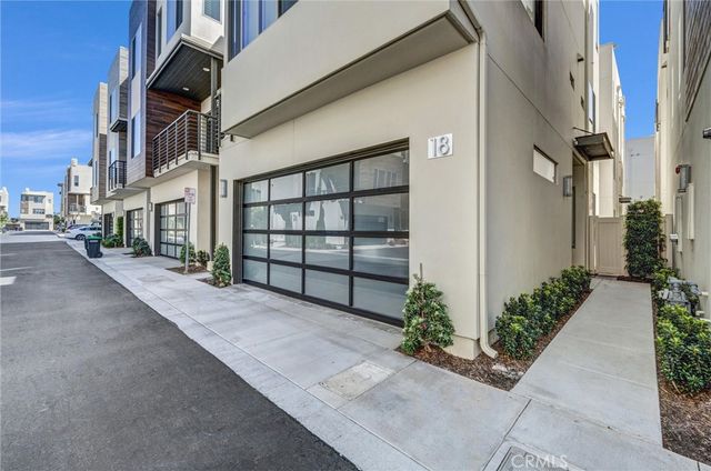 18 Ebb Tide, Newport Beach, CA 92663