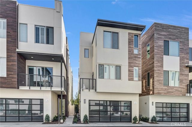 18 Ebb Tide, Newport Beach, CA 92663
