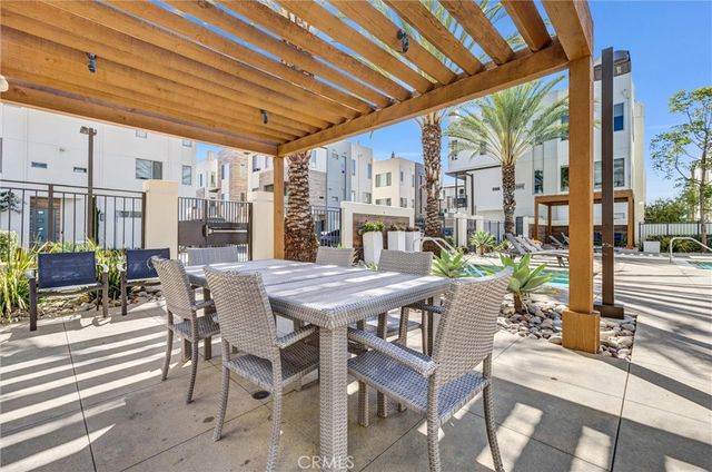 18 Ebb Tide, Newport Beach, CA 92663