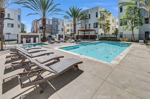 18 Ebb Tide, Newport Beach, CA 92663
