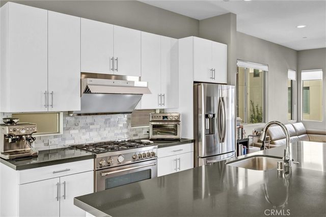 18 Ebb Tide, Newport Beach, CA 92663