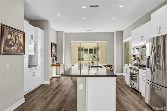 18 Ebb Tide, Newport Beach, CA 92663