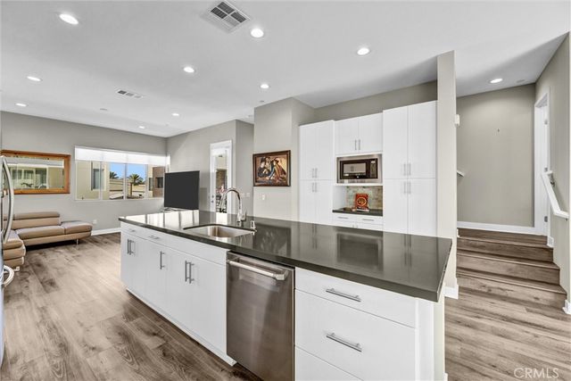 18 Ebb Tide, Newport Beach, CA 92663