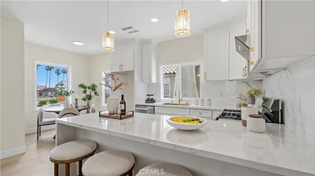5513 S Mullen, Los Angeles, CA 90043