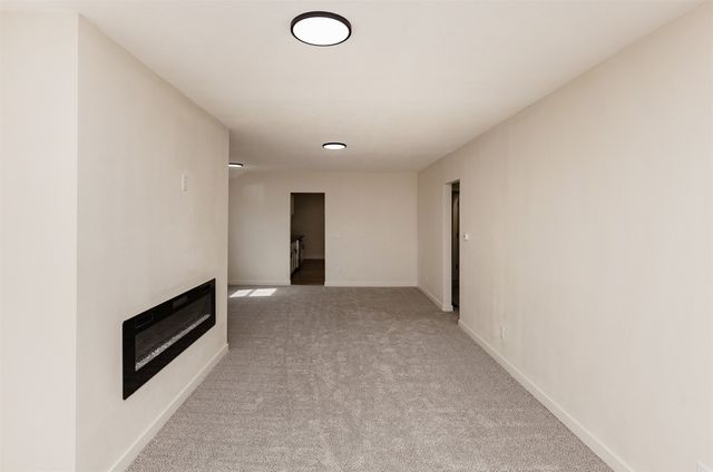 1310 E Ovid Avenue, Des Moines, IA 50316