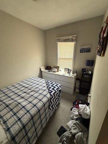 190 L St 2, Boston, MA 02127