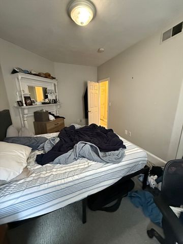 190 L St 2, Boston, MA 02127