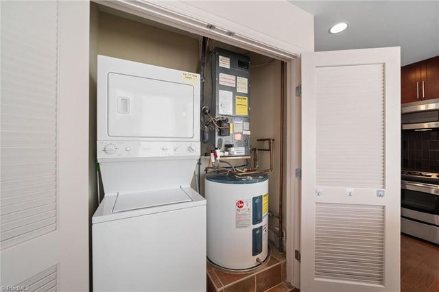 201 N Elm Street 1404, Greensboro, NC 27401