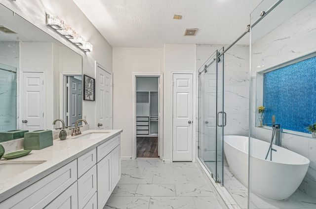 2010 Lincoln Crest Way, Sugar Land, TX 77498