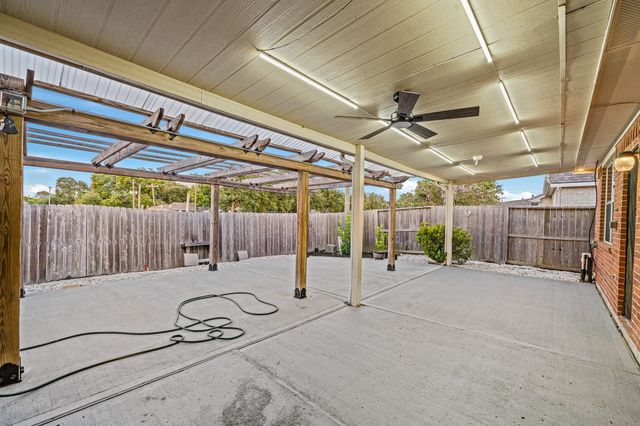 2010 Lincoln Crest Way, Sugar Land, TX 77498