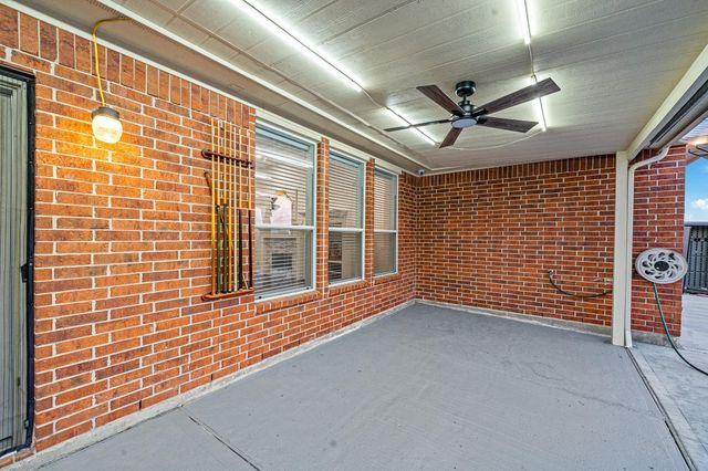 2010 Lincoln Crest Way, Sugar Land, TX 77498