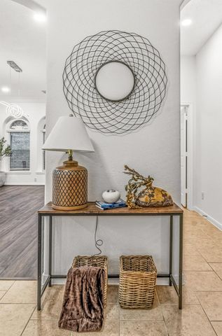 2010 Lincoln Crest Way, Sugar Land, TX 77498