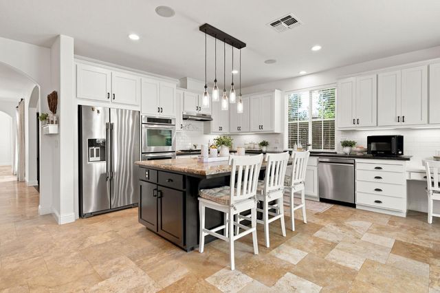 2186 Greger St, Oakdale, CA 95361