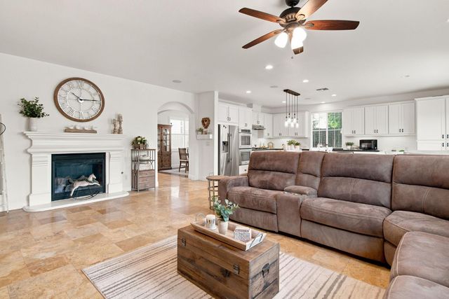 2186 Greger St, Oakdale, CA 95361