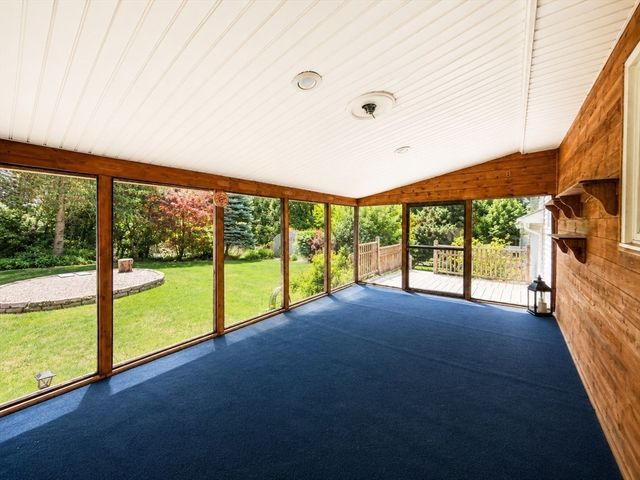 225 River Rd, Tewksbury, MA 01876