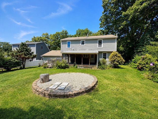 225 River Rd, Tewksbury, MA 01876
