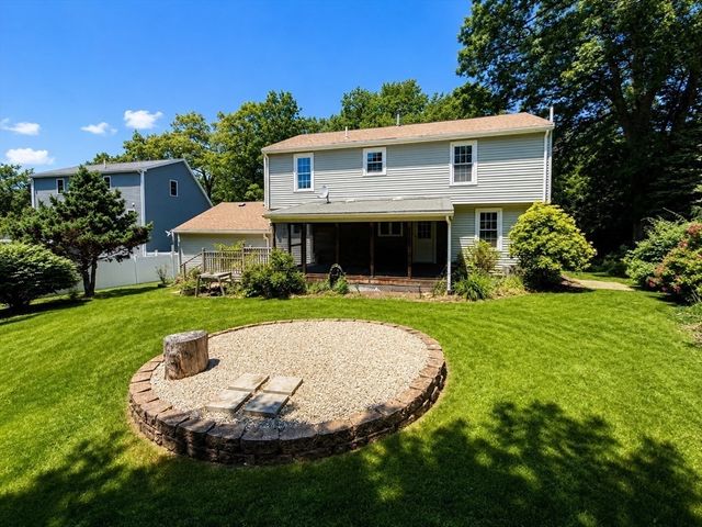 225 River Rd, Tewksbury, MA 01876