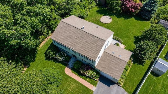 225 River Rd, Tewksbury, MA 01876