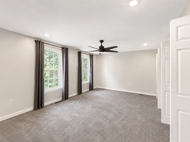 225 River Rd, Tewksbury, MA 01876