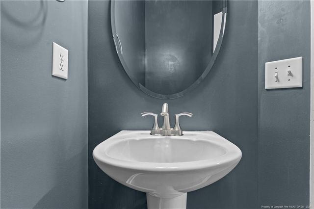 89 N Dakota Court, Spring Lake, NC 28390