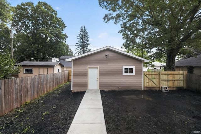 1026 Clover Street, South Bend, IN 46615