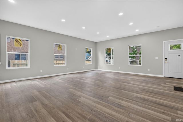 1026 Clover Street, South Bend, IN 46615